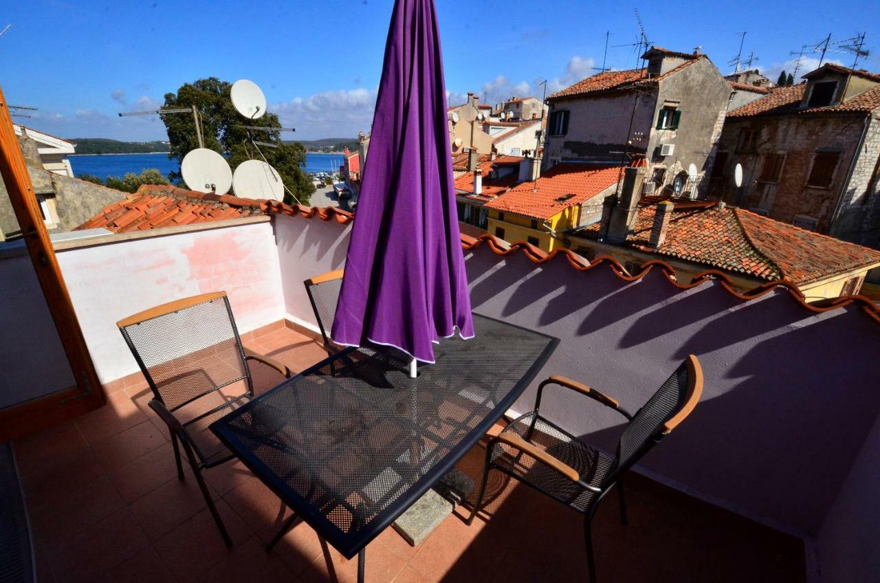Flora - Family With Terrace In Centre Of Apartman *